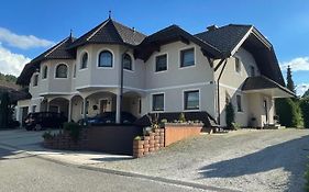 Haus Zum Glueck